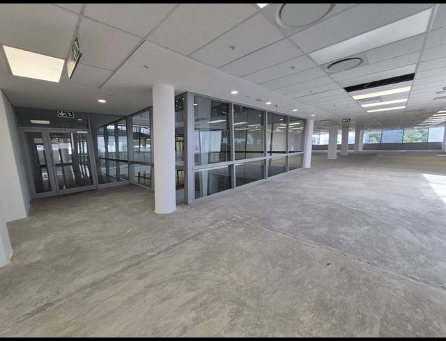 695M² OFFICE TO LET IN SANDTON CENTRAL